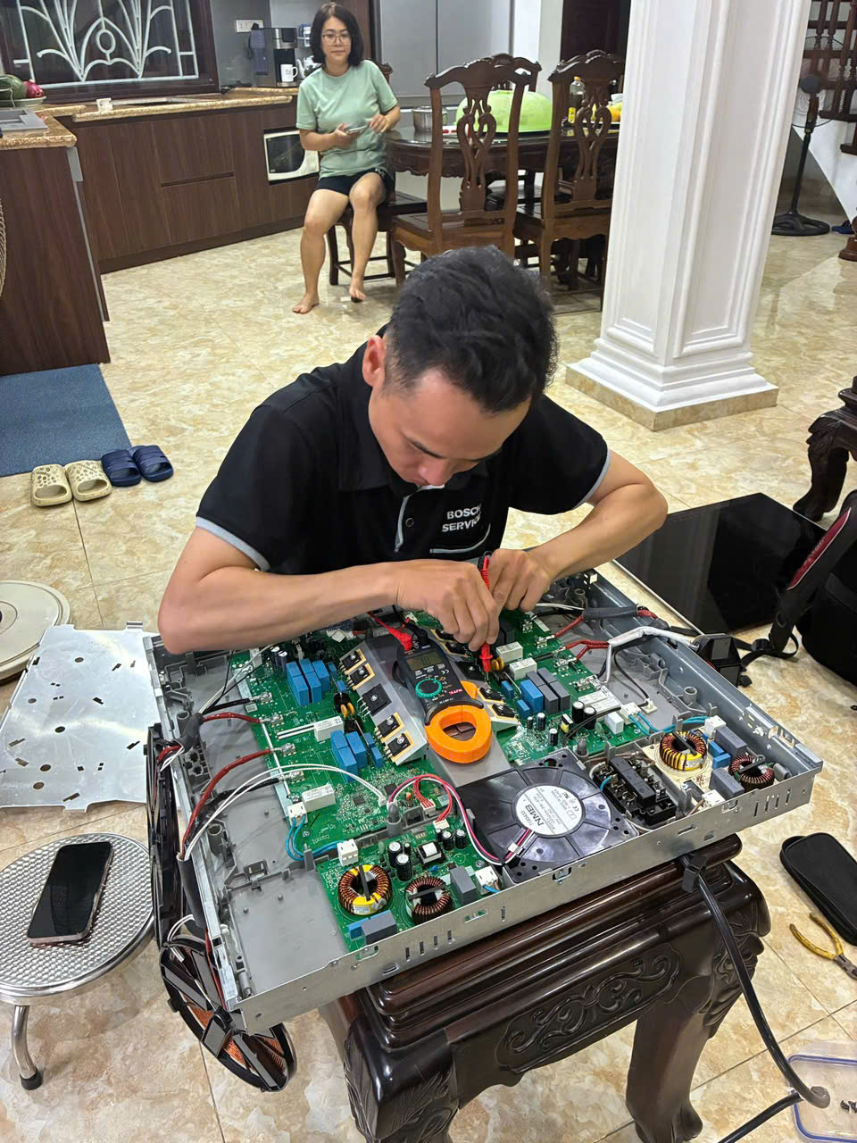 Đội ngũ kỹ thuật viên trạm bảo hành Siemens chuyên nghiệp được đào tạo chuyên nghiệp