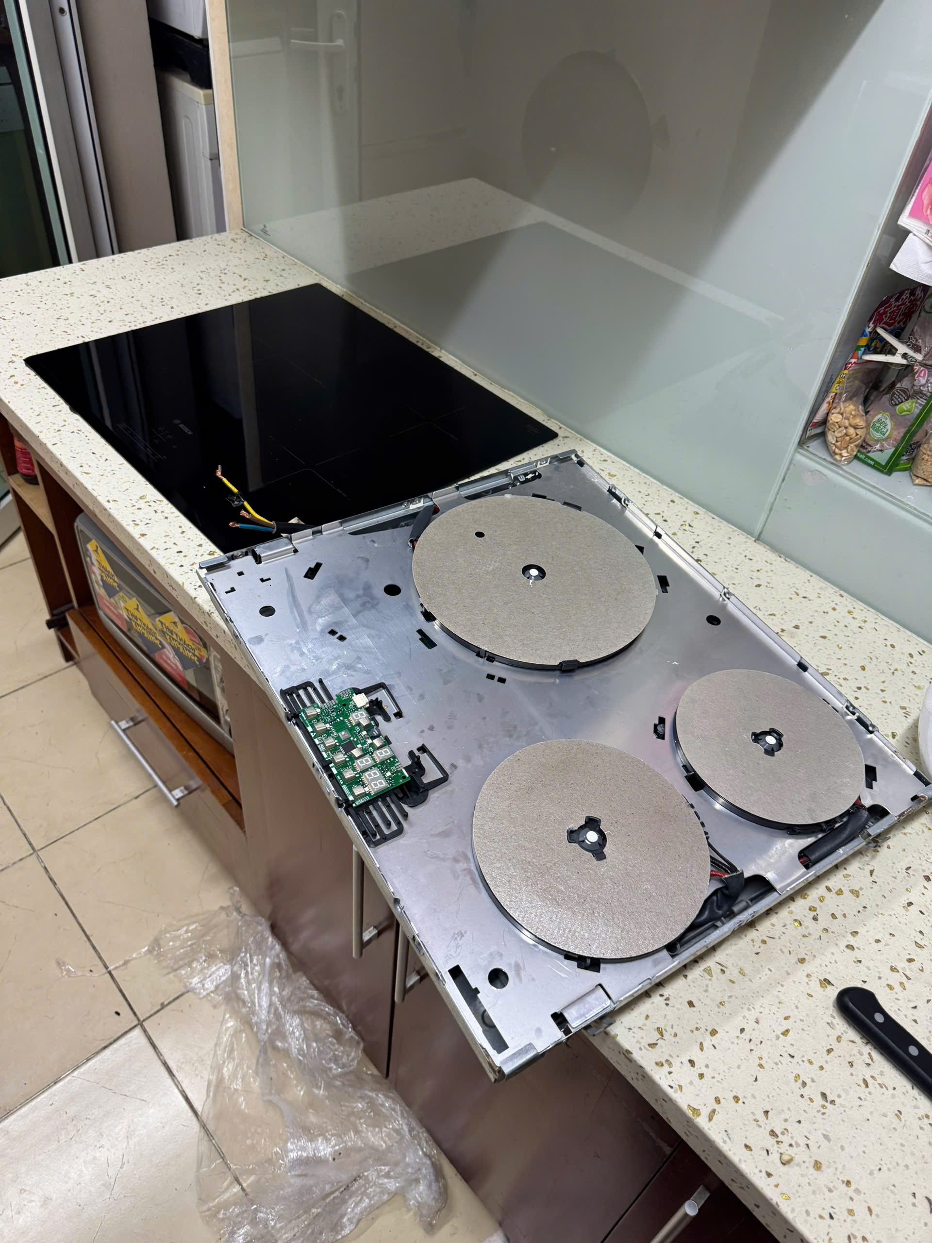 Trung tâm bảo hành sửa chữa bếp từ hồng ngoại Siemens chính hãng tại Hà Nội